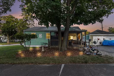 2901 Palmer, Lansing, MI 48910