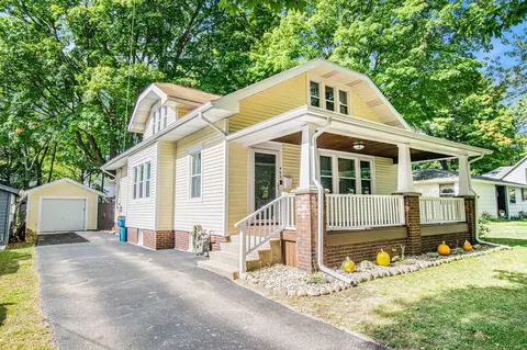 403 Orchard, Dowagiac, MI 49047