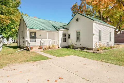 130 4th, Lakeview, MI 48850