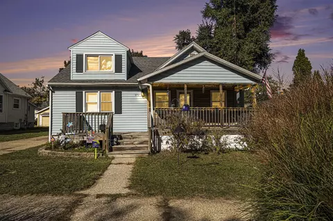 972 W W Dl, Muskegon, MI 49441