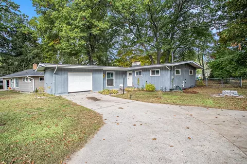 317 Country Clb, Battle Creek, MI 49015