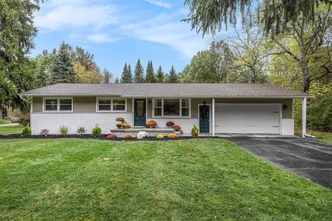 4760 Slayton, Jackson, MI 49201