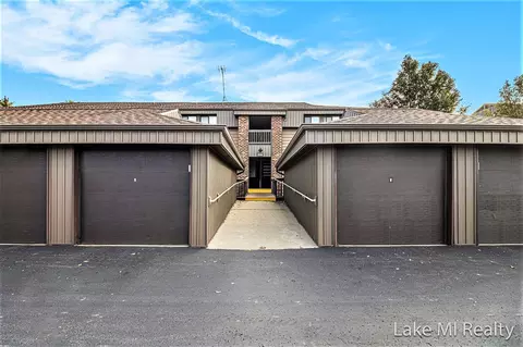 2919 Byron Ctr #F, Wyoming, MI 49519
