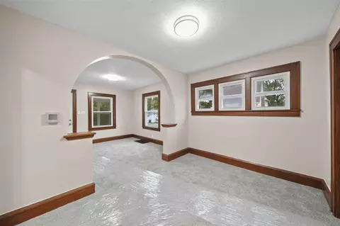 Entry Way - 612 Bush, Jackson, MI 49202 photo 1 of 3