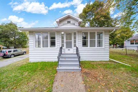 Exterior - 612 Bush, Jackson, MI 49202 photo 2 of 12