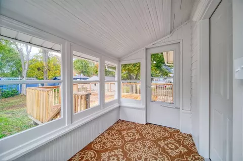 Exterior - 612 Bush, Jackson, MI 49202 photo 6 of 12