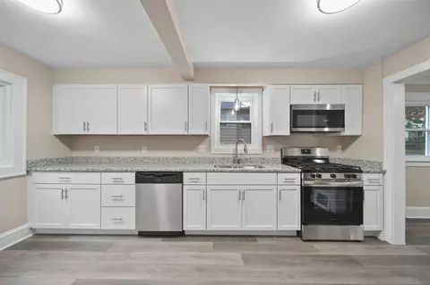 Kitchen - 705 Gettysburg Ave, Jackson, MI 49203 photo 1 of 3
