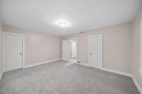 Bedroom - 705 Gettysburg Ave, Jackson, MI 49203 photo 2 of 4