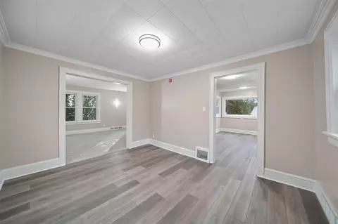 Living - 705 Gettysburg Ave, Jackson, MI 49203 photo 4 of 4