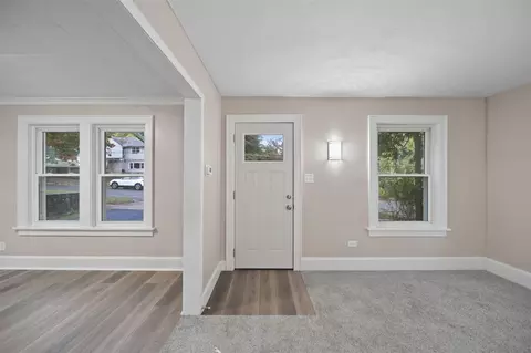 Entry Way - 705 Gettysburg Ave, Jackson, MI 49203 photo 1 of 1