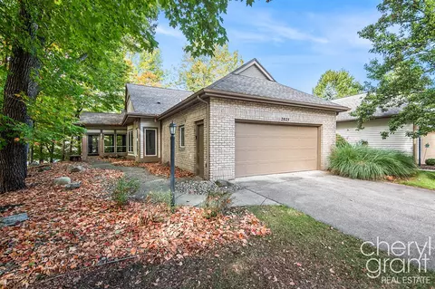 2025 Treeridge, Grand Rapids, MI 49508