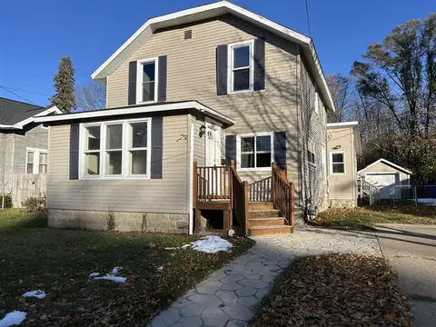 202 N Staffon, Ludington, MI 49431