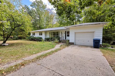 2763 Pontaluna, Fruitport, MI 49415
