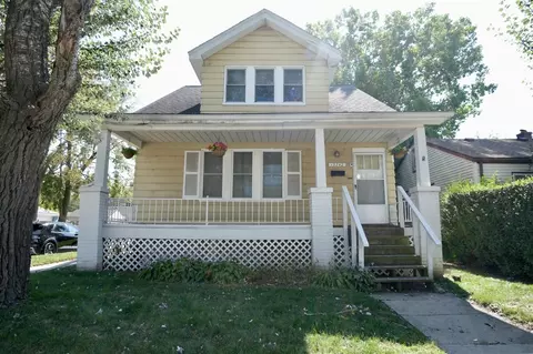 13742 Hobart, Warren, MI 48089