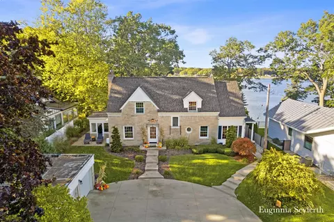 908 Oakmere, North Muskegon, MI 49445