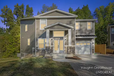 2905 Woodside, Grand Rapids, MI 49508