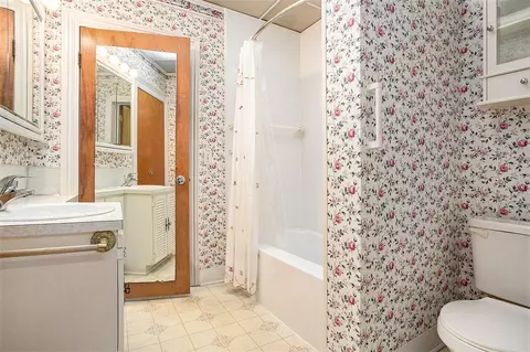 Bath - 324 N Washington, Constantine, MI 49042 photo 1 of 1
