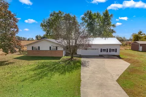 7151 N Adams, North Adams, MI 49262