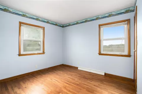 Bedroom - 926 Weaver, Bronson, MI 49028 photo 2 of 3