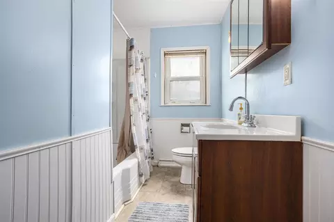 Bath - 926 Weaver, Bronson, MI 49028 photo 1 of 1