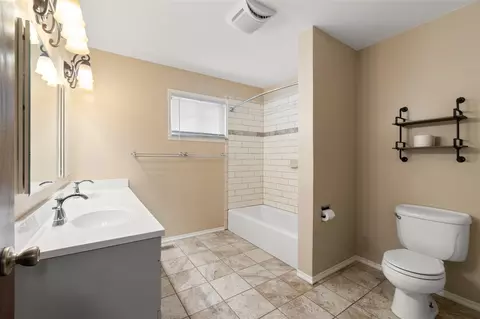 1149 Maynard, Jackson, MI 49202 photo 43