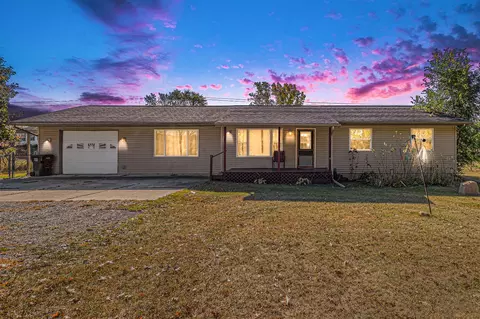 12821 Sharon Vly, Brooklyn, MI 49230