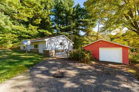 73255 26th, Lawton, MI 49065
