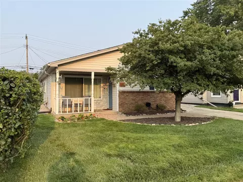 236 Kinross, Clawson, MI 48017 photo 2