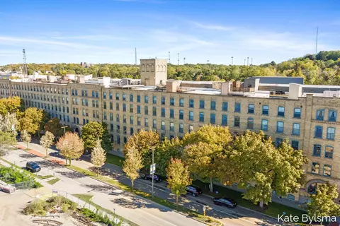 940 Monroe #418, Grand Rapids, MI 49503