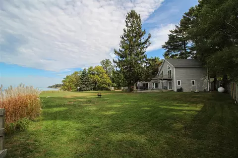 77709 18th, South Haven, MI 49090