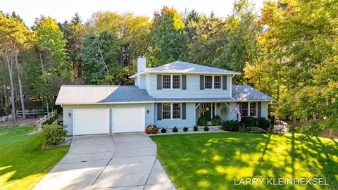 15848 Fendt Farm, Holland, MI 49424