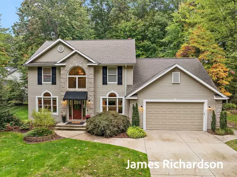 19053 N Fruitport, Spring Lake, MI 49456