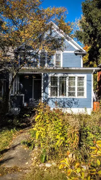 1820 Oakland, Kalamazoo, MI 49008