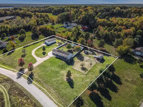 2116 Appy, Allegan, MI 49010