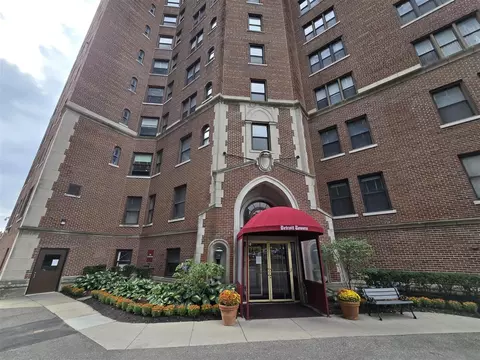 8162 East Jefferson Ave 16b, Detroit, MI 48214