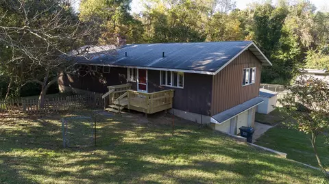 55346 Red Arrow, Lawrence, MI 49064
