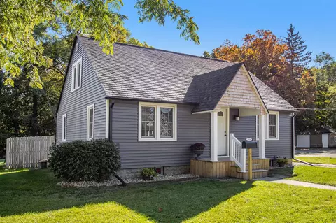 706 N Front, Dowagiac, MI 49047