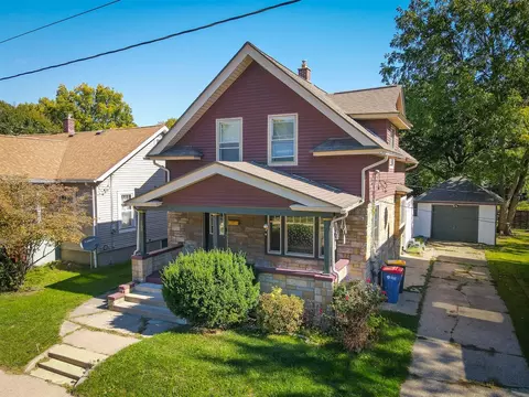 560 Garfield, Grand Rapids, MI 49504