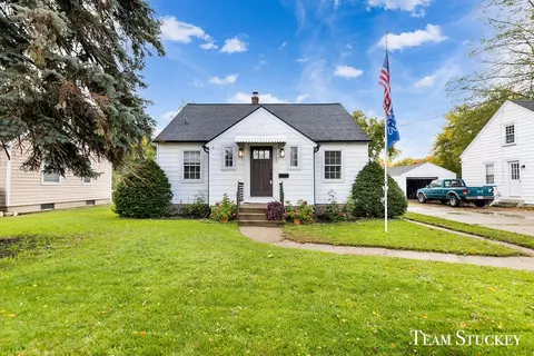 1060 Leonard, Grand Rapids, MI 49503