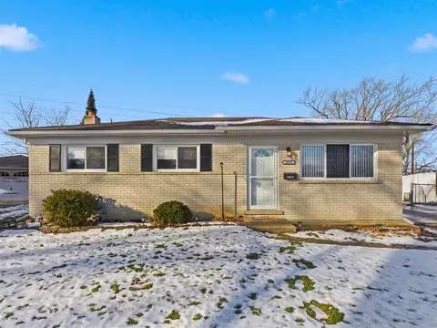 29379 Newport, Warren, MI 48088