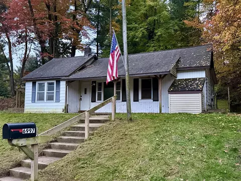6997 Herrington, Belmont, MI 49306