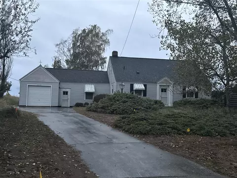 19305 N N Shr, Spring Lake, MI 49456