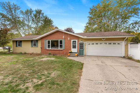 4776 Crestwood, Holland, MI 49423
