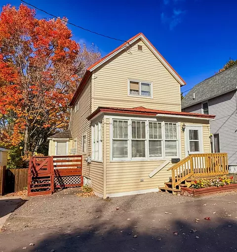 510 W Baraga, Houghton, MI 49931