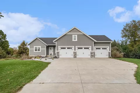 8423 76th, Alto, MI 49302