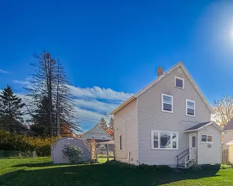 46538 Main, Dodgeville, MI 49921