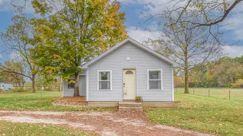 51395 Shorts, Leonidas, MI 49066