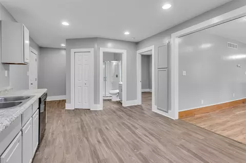 430 N Elm, Jackson, MI 49202 photo 9