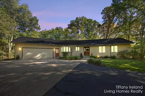 7244 Packer, Belmont, MI 49306