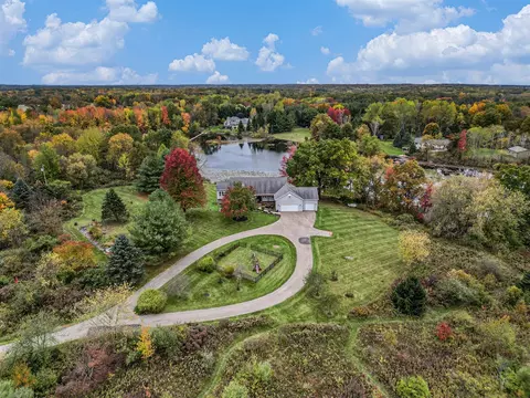 9480 Vincent, Alto, MI 49302